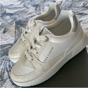 Vince Camuto Toddler Girl's Court Sneaker Eyelet Lace Up NWB White & Glitter 2T